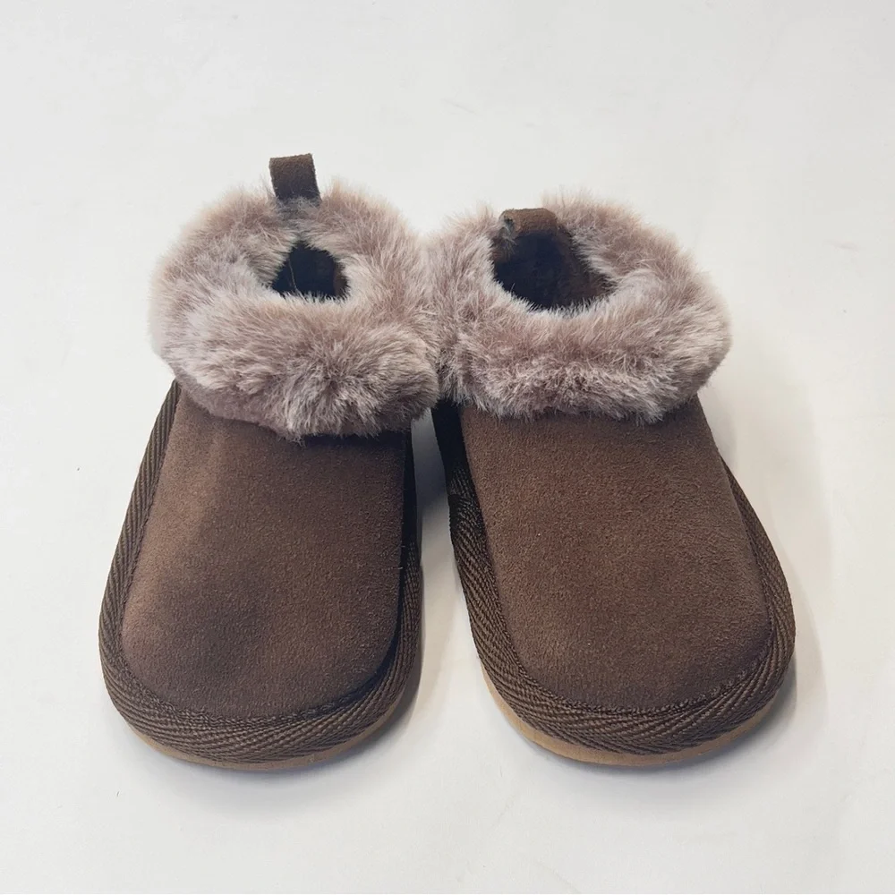BEARPAW child’s brown Booties With Fur 0/6 months